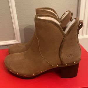 UGG CAM II PLATFORM ANKLE CLOG BOOTS CHESTNUT SUEDE 1013599 SIZE 9